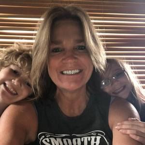 Meet your Posher, Lorie tunny